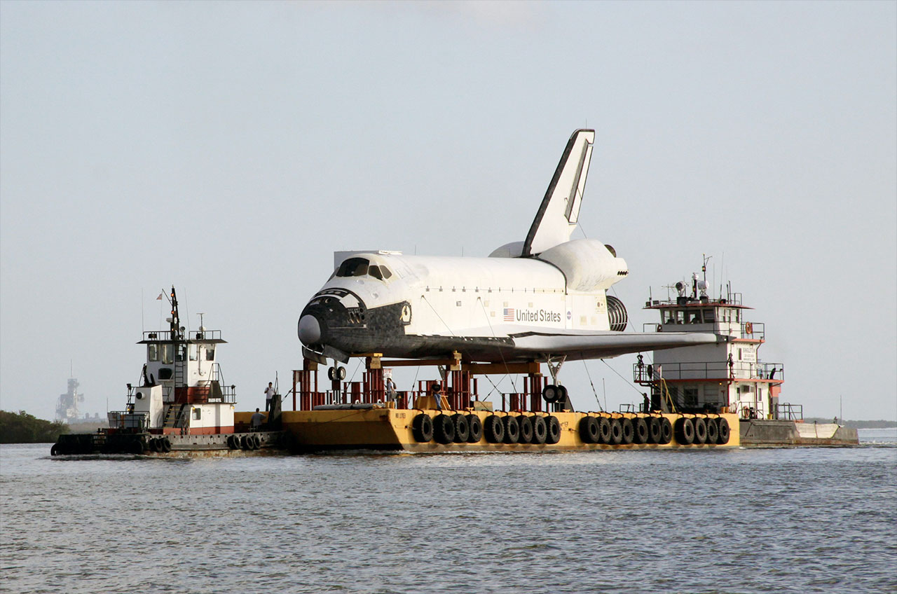 space-shuttle-replica-houston-barge.jpg